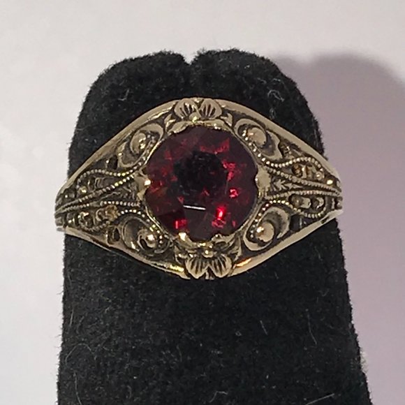 Jewelry - Vintage 14ktgp Garnet Ring, Size 5